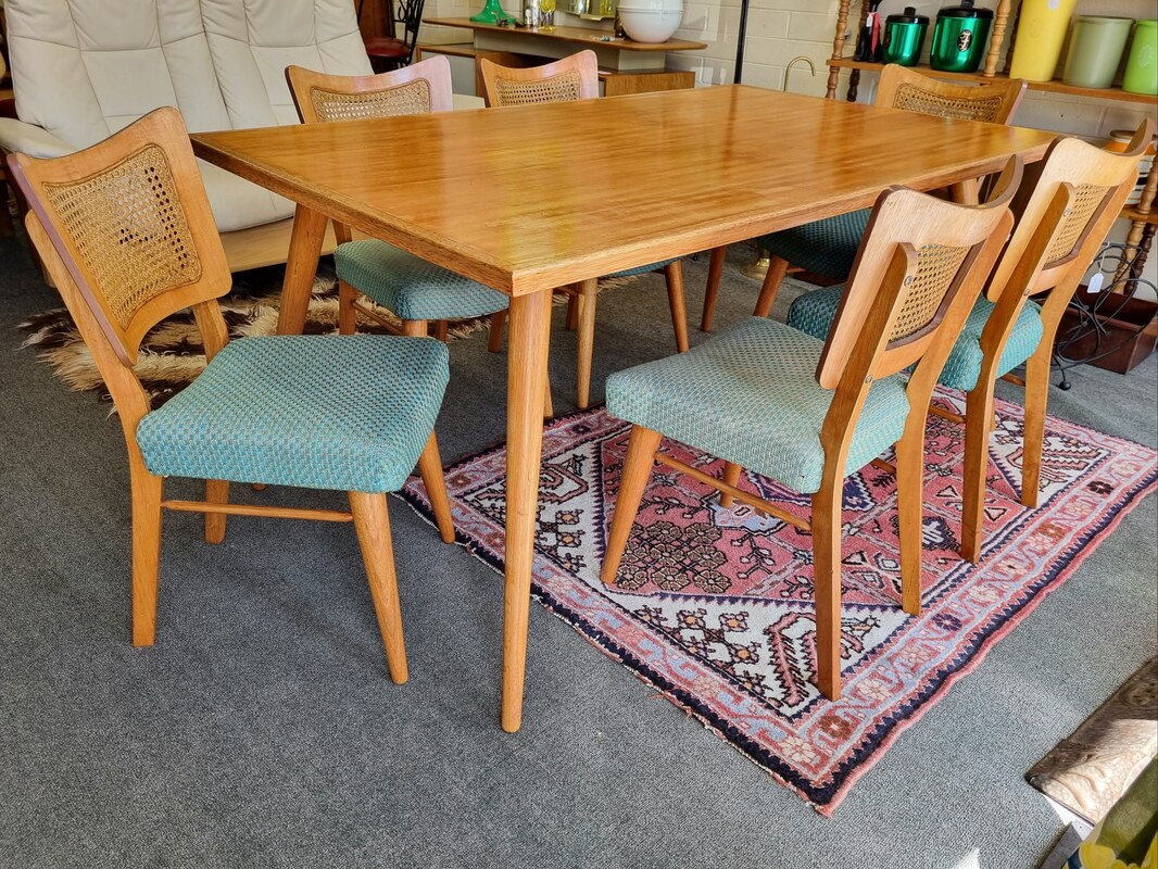 Mid Century Tasmanian Oak Dining Table & 6 Chairs with Rattan Backs c.1950