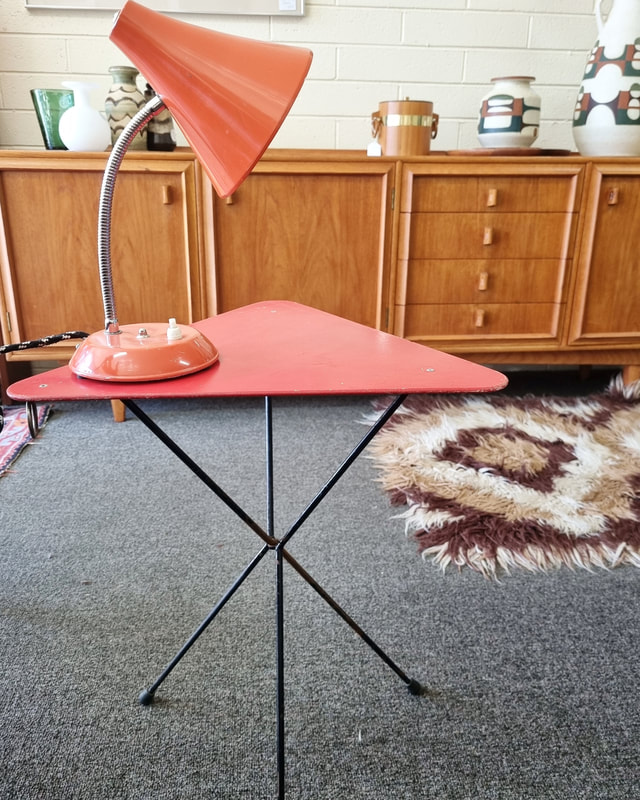 Mid Century Atomic Folding Triangle Tripod Table c.1950 // Mid Century Red Trumpet Shaped Desk Lamp c.1960