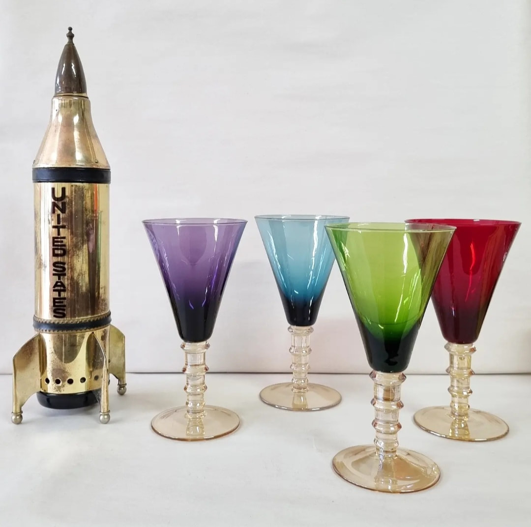 Mid Century Atomic Age Rocket Musical Decanter c.1960 // Si-An Cristallerie Crystal Harlequin Glasses, Italy